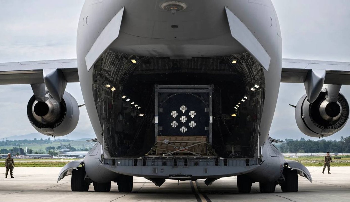 Departamentul de Energie al SUA face pași importanți în promovarea microreactoarelor nucleare portabile, demonstrând capacitatea de transport aerian și potențialul de a accelera livrarea de energie în zone izolate sau de frontieră