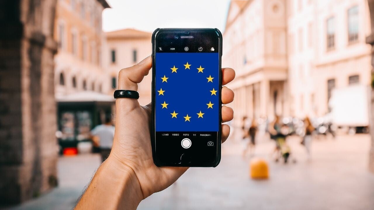 Uniunea Europeană intră într-o nouă eră a sustenabilității și responsabilității în domeniul electronicelor și electrocasnicelor, pregătind o serie de schimbări semnificative care vizează extensia duratei de viață a dispozitivelor și promovarea economiei circulare