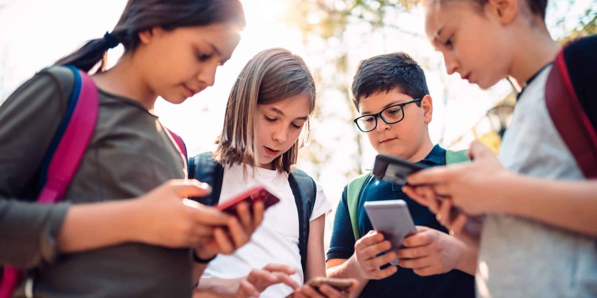 social-media-copii.jpg - JurnalDirect