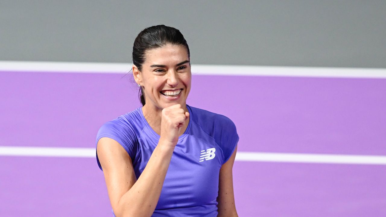 Sorana Cîrstea domină semifinala Transylvania Open Sorana Cîrstea a reușit o performanță impresionantă în semifinala turneului Transylvania Open, asigurându-și locul în finală fără a ceda vreun set