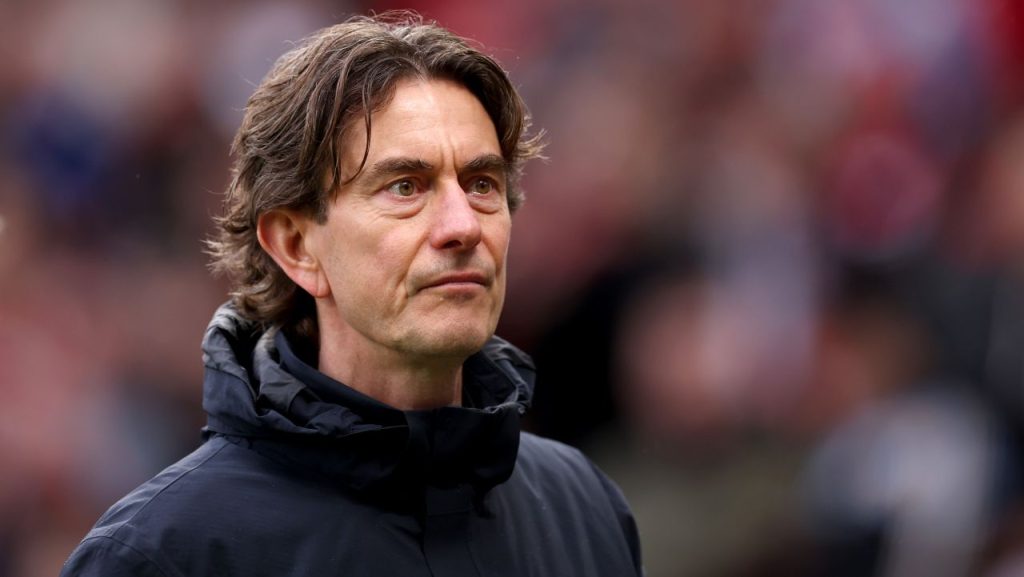 Londra zguduită de schimbări: echipa a investit masiv în antrenori Londra a fost scena unor mișcări surprinzătoare în lumea fotbalului, iar ultima decizie luată de o echipă prestigioasă a șocat pe toată lumea