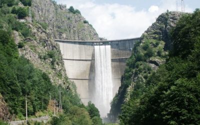 Ministrul Energiei, Bogdan Ivan, va fi audiat luni la Parlament în cadrul dezbaterii dedicate crizei apei potabile din Curtea de Argeș, în contextul presiunii tot mai mari provocate de problemele energetice și administrative care afectează orașul