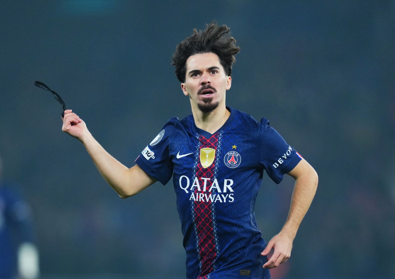 Optimile de finală ale Champions League: Dueluri de neratat Faza play-off-ului pentru optimile de finală ale Ligii Campionilor UEFA s-a încheiat miercuri seară, iar fanii fotbalului din întreaga lume așteaptă cu nerăbdare întâlnirile decisive ce urmează