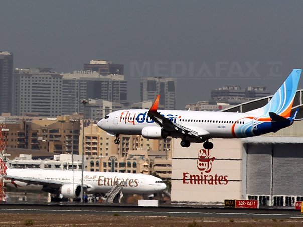 Reluarea curselor aeriene între România și Dubai între nuanțe de incertitudine și replanificare Zborurile dintre România și Dubai, operate de compania Fly Dubai, se află într-o perioadă de incertitudine și ajustări rapide, din cauza restricțiilor de zbor impuse de autoritățile din Emiratele Arabe Unite și a evoluției situației de securitate regională