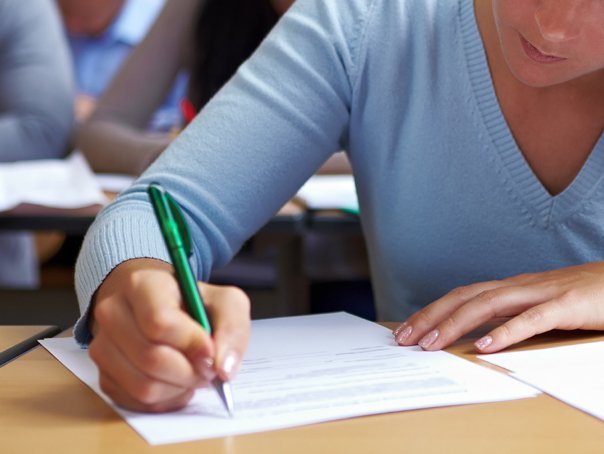 Simularea Evaluării Naționale continuă marți cu proba de Matematică, într-un context marcat de responsabilitate și reguli stricte pentru elevii de clasa a VIII-a