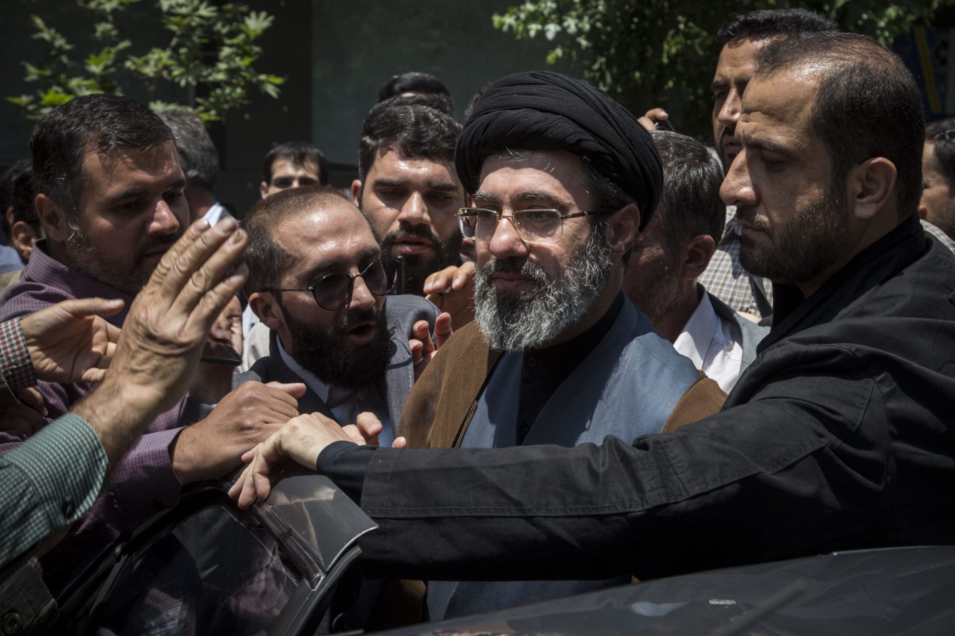 Liderul suprem al Iranului, Mojtaba Khamenei, a emis vineri un mesaj puternic de consolidare a securității naționale, după moartea recentă a ministrului serviciilor de informații, Ismail Khatib