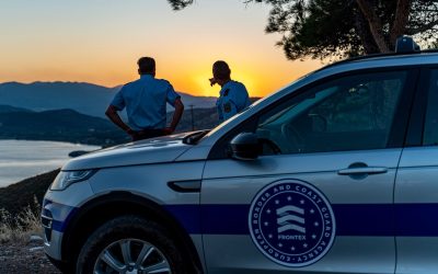 Acord controversat în Parlamentul European: noul regulament vizând expulzarea migranților ilegali Într-un efort de a contura o poziție unitară privind gestionarea migrației ilegale, grupurile politice de dreapta din Parlamentul European au încheiat joi un acord semnificativ, oferindu-le statelor membre mai multă autonomii în procesul de deportare