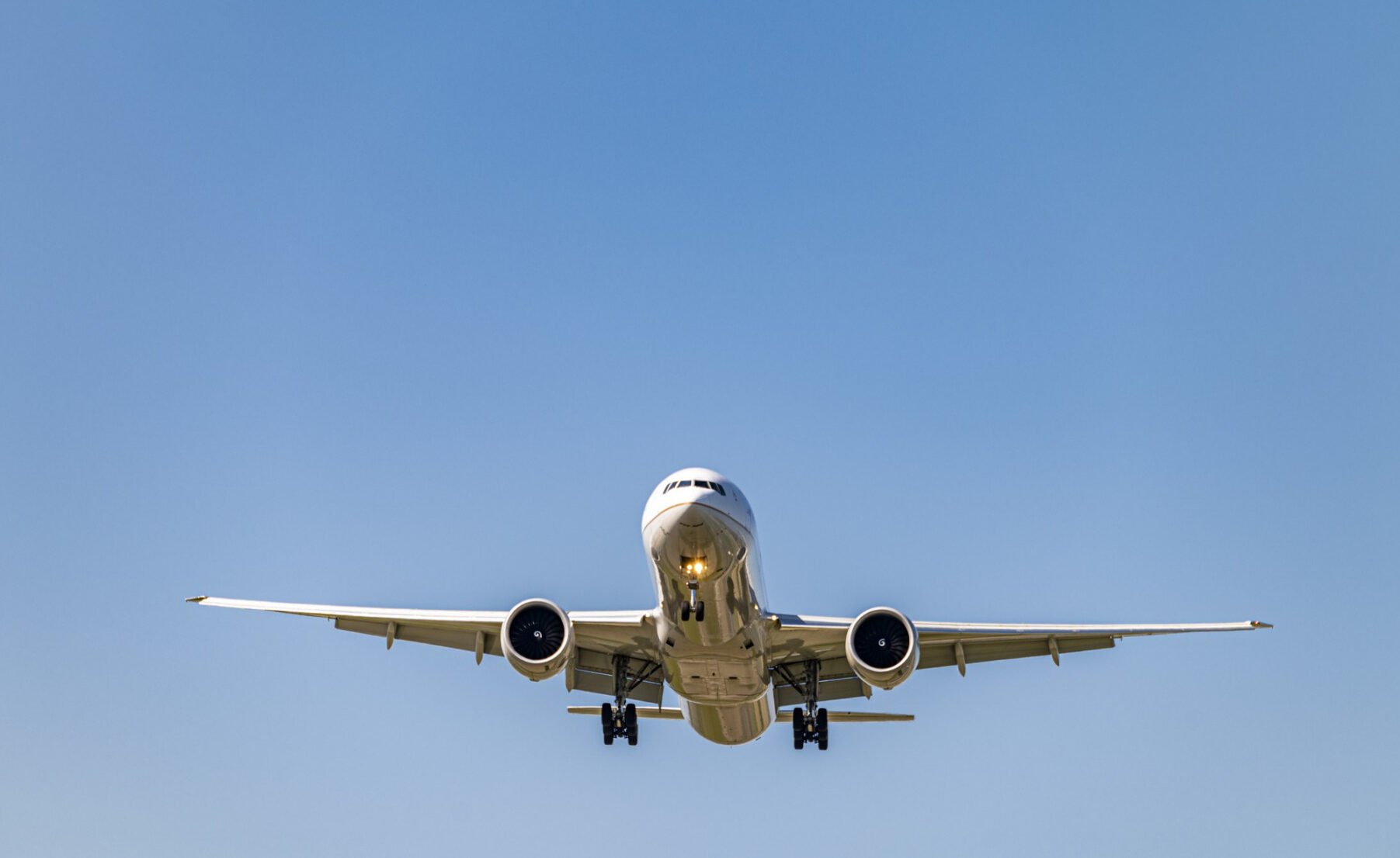 MAE: 172 de români repatriați din Israel, prin Egipt