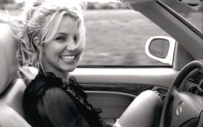 Britney Spears, fama mondială a muzicii pop, arestată în California pentru conducere sub influența alcoolului Un fapt șocant a zguduit recent lumea divertismentului: cântăreața americană Britney Spears a fost arestată în California pentru conducere sub influența alcoolului