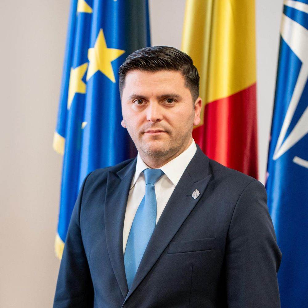Adoptarea rapidă a Legii bugetului de stat pentru anul 2026, o prioritate pentru continuarea investițiilor majoritare Debate aprins și priorități strategice: deputatul PNL Adrian Cozma afirmă că Legia bugetului pentru 2026 trebuie aprobată fără întârziere de către Parlament, întrucât ea reprezintă fundamentul pentru derularea proiectelor de infrastructură și reforme menite să stimuleze economia și să asigure reziliența țării în fața provocărilor viitoare