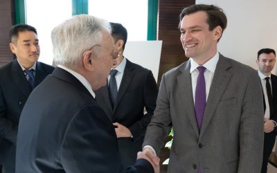 Mugur Isărescu vorbește la Banca Națională