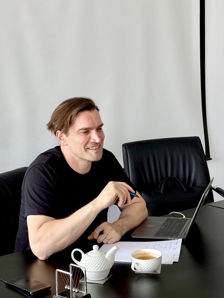 Un membru al Consiliului Local dintr-o comună din sudul țării a anunțat finalizarea proiectelor de planificare pentru weekend, în lipsa unor activități oficiale sau evenimente majore