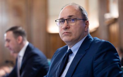 Ministrul Educației anunță un pas important în dezvoltarea infrastructurii pentru educația timpurie în România Primul mesaj public al noului ministru al Educației și Cercetării, Mihai Dimian, aduce în prim-plan o veste bună pentru sistemul de învățământ preșcolar din România: Guvernul a aprobat un memorandum pentru scoaterea la concurs a peste 400 de posturi, esențiale pentru funcționarea a 23 de creșe noi, aproape finalizate