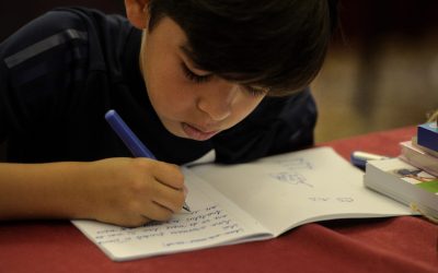 Scrierea de mână, o abilitate considerată de mult timp fundamentul procesului de învățare, se află acum într-un moment de reevaluare în fața avansurilor tehnologice rapide