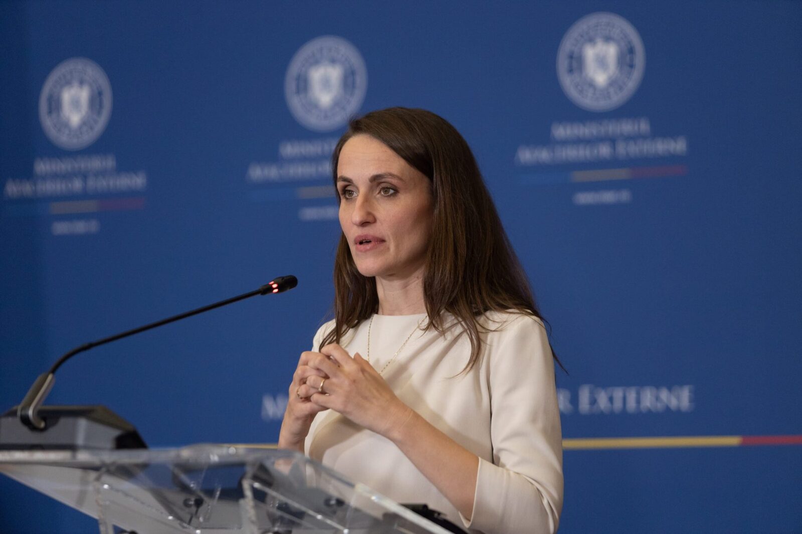 Primul zbor de repatriere organizat de România, un pas crucial în evacuarea românilor din zonele aflate sub focul conflictului România a reușit să organizeze primul zbor de repatriere prin mecanismul european, o inițiativă care a marcat un moment important în eforturile de salvare a cetățenilor săi aflați în regiunea afectată de conflictul din Orientul Mijlociu
