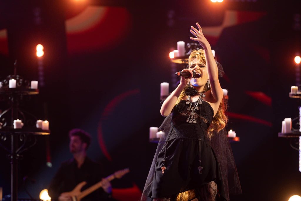 Alexandra Căpitănescu va reprezenta România la Eurovision 2026 cu piesa „Choke Me” România va fi reprezentată în acest an la cel mai popular festival muzical european, Eurovision, de tânăra artistă Alexandra Căpitănescu