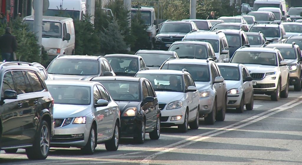 Creșterea explozivă a prețurilor la carburanți, în special a motorinei, a devenit o problemă acută pentru consumatori, companii și guverne din întreaga lume