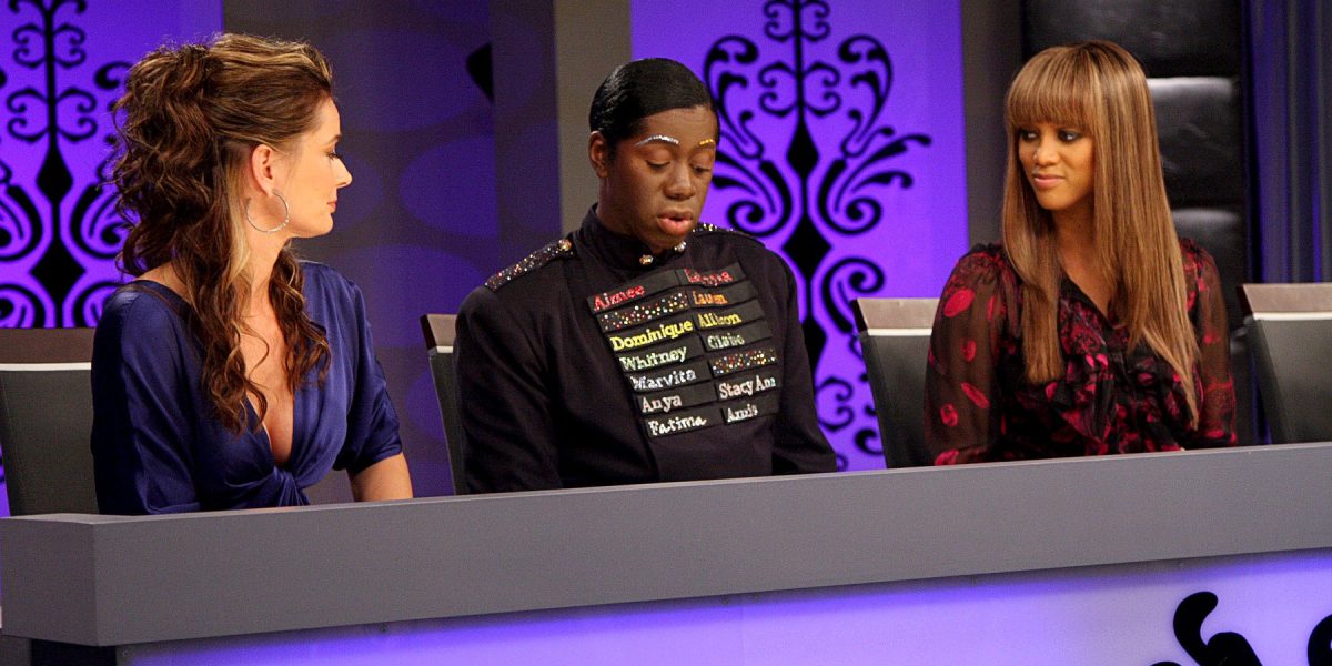 Un show de modă devine cauza problemelor pe care încerca să le rezolve