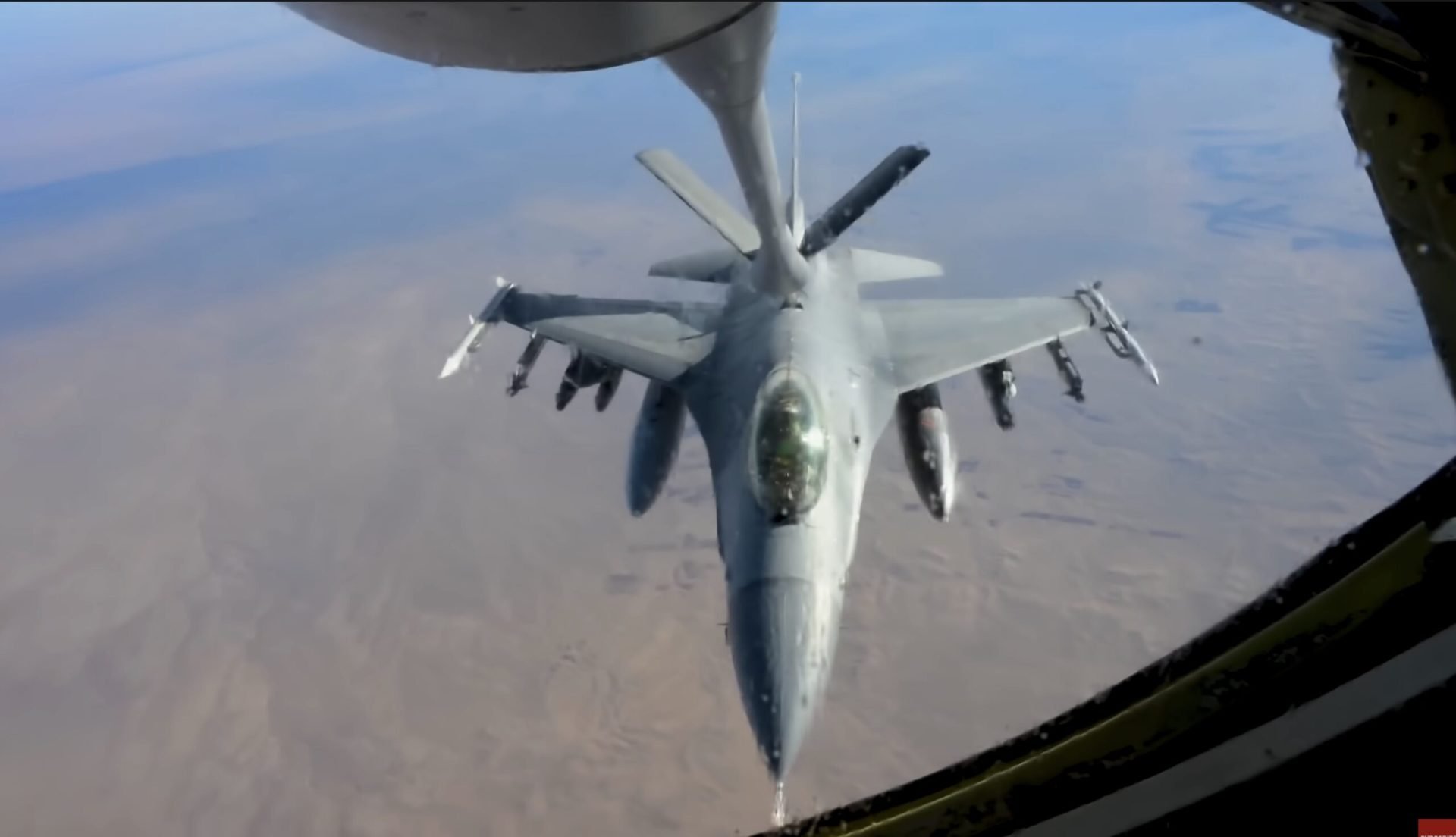 Primele trei avioane-cisternă americane au sosit în România