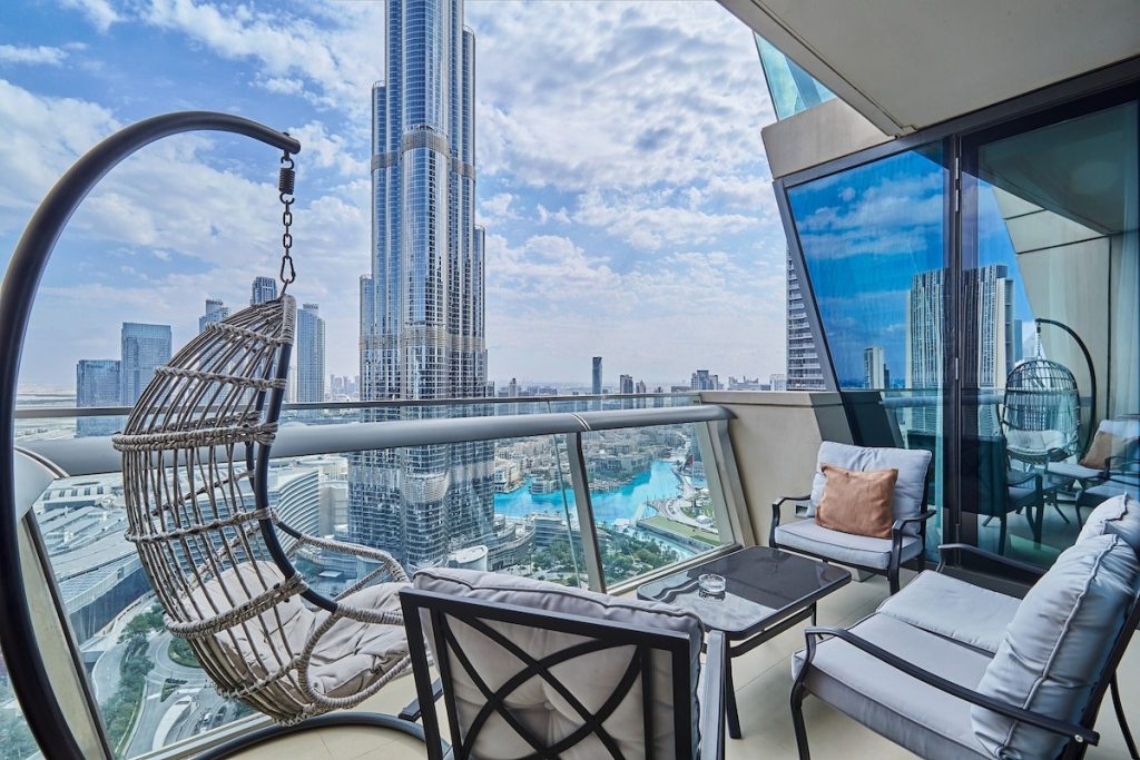 Prețul apartamentelor din Dubai și numărul de români care au cumpărat locuințe în țara afectată de războiul din Orientul Mijlociu