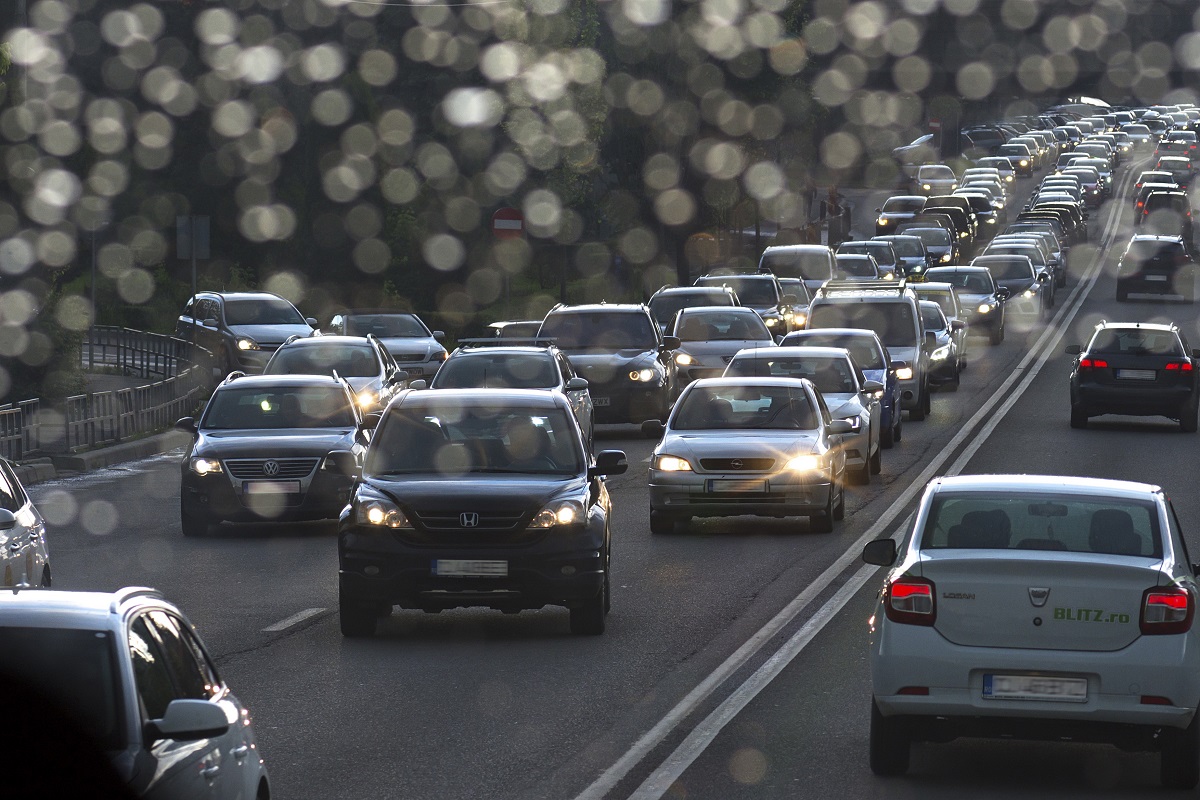 Verificarea rovinietei online devine o necesitate pentru orice șofer care vrea să evite amenzile și surprizele neplăcute pe drumurile naționale din România