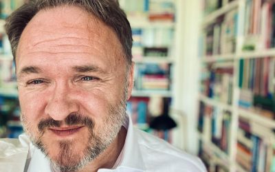 Uniunea Europeană îndeamnă la reducerea obiectivelor de rezervare a gazelor pentru iarnă, pentru a face față creșterii prețurilor Comisia Europeană a lansat un apel autoritar pentru ca statele membre ale Uniunii Europene să își reducă obiectivele privind stocarea gazelor pentru sezonul rece, o mișcare menită să atenueze impactul creșterii prețurilor energetice, care a fost amplificat de recentele tensiuni în Orientul Mijlociu