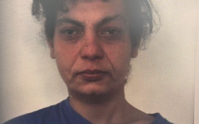 Tragedie în Catania: o femeie româncă, sfâșiată de câini și nu ucisă, conform autopsiei efectuate recent O veste tragică a zguduit comunitatea românească din Italia în ultimele zile: femeia de 36 de ani, Elisabeta Boldijar, a fost găsită moartă în ruinele unei clădiri publice din Catania, în sudul insulei Siciliei