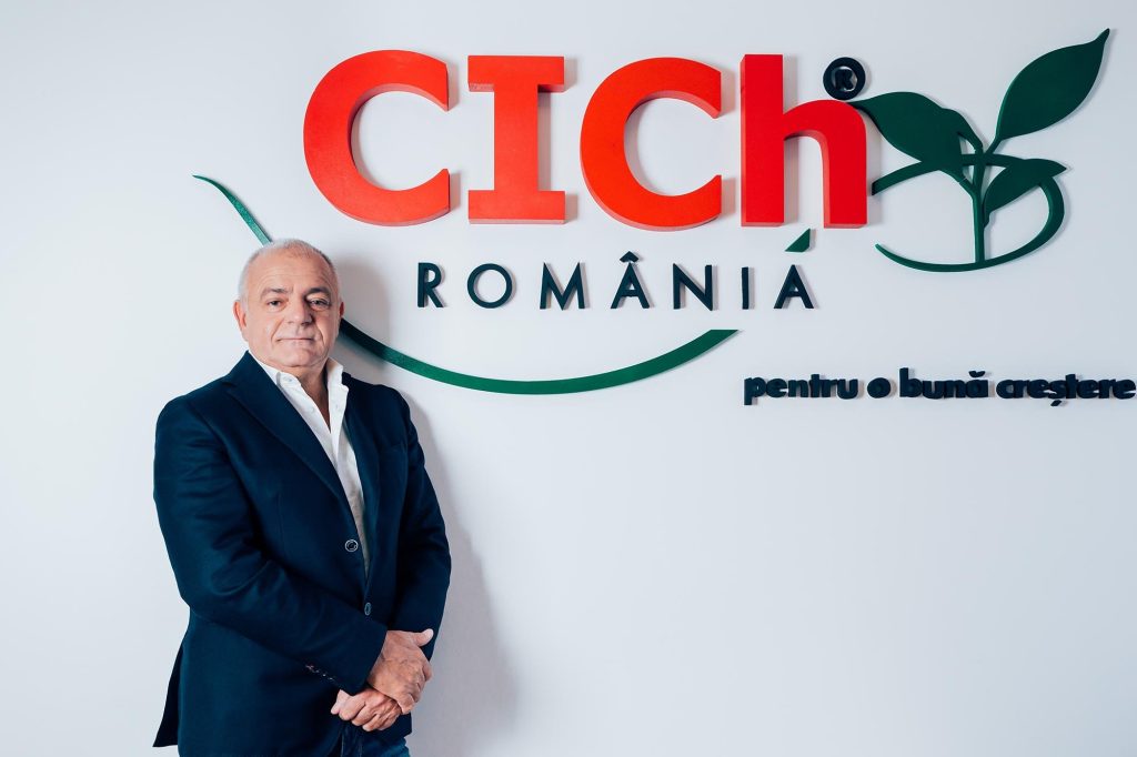 Combinatul de Îngrășăminte Chimice Năvodari își reafirmă poziția pe piața locală prin autorizație vitale și planuri ambițioase pentru inovație După o perioadă de pregătire și eforturi intense pentru conformare și dezvoltare, compania CICh Năvodari, singurul producător român de fertilizanți tehnologici de nișă și biostimulatori profesionali, a obținut oficial autorizația integrală de mediu, un pas semnificativ pentru consolidarea poziției sale în sectorul agricol