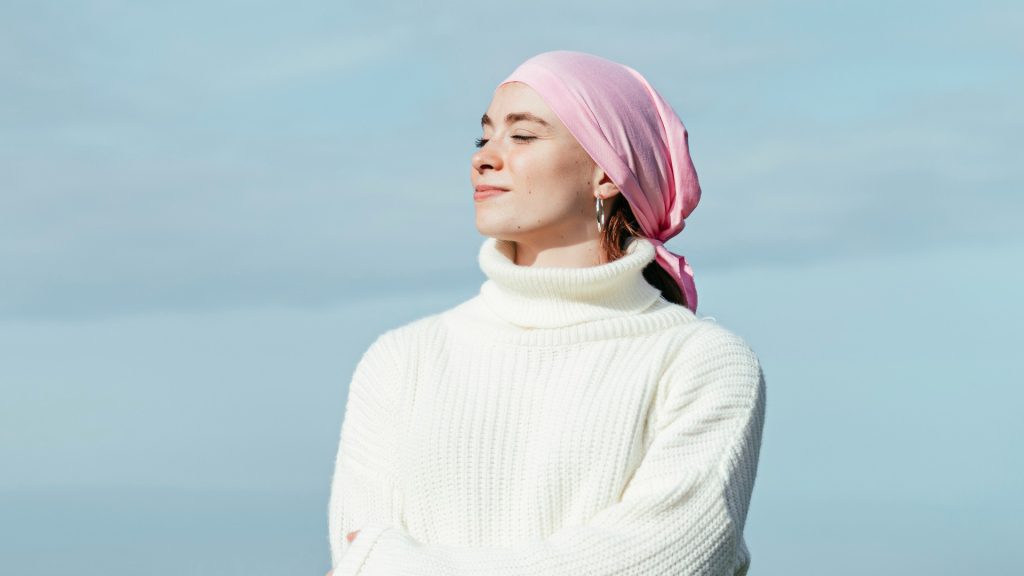 Chirurgia modernă a cancerului mamar: când estetica și eficiența se întâlnesc În lupta împotriva unuia dintre cele mai frecvente și temute tipuri de cancer, cancerul mamar, progresele tehnologiei chirurgicale au transformat radical modul în care acestea sunt abordate