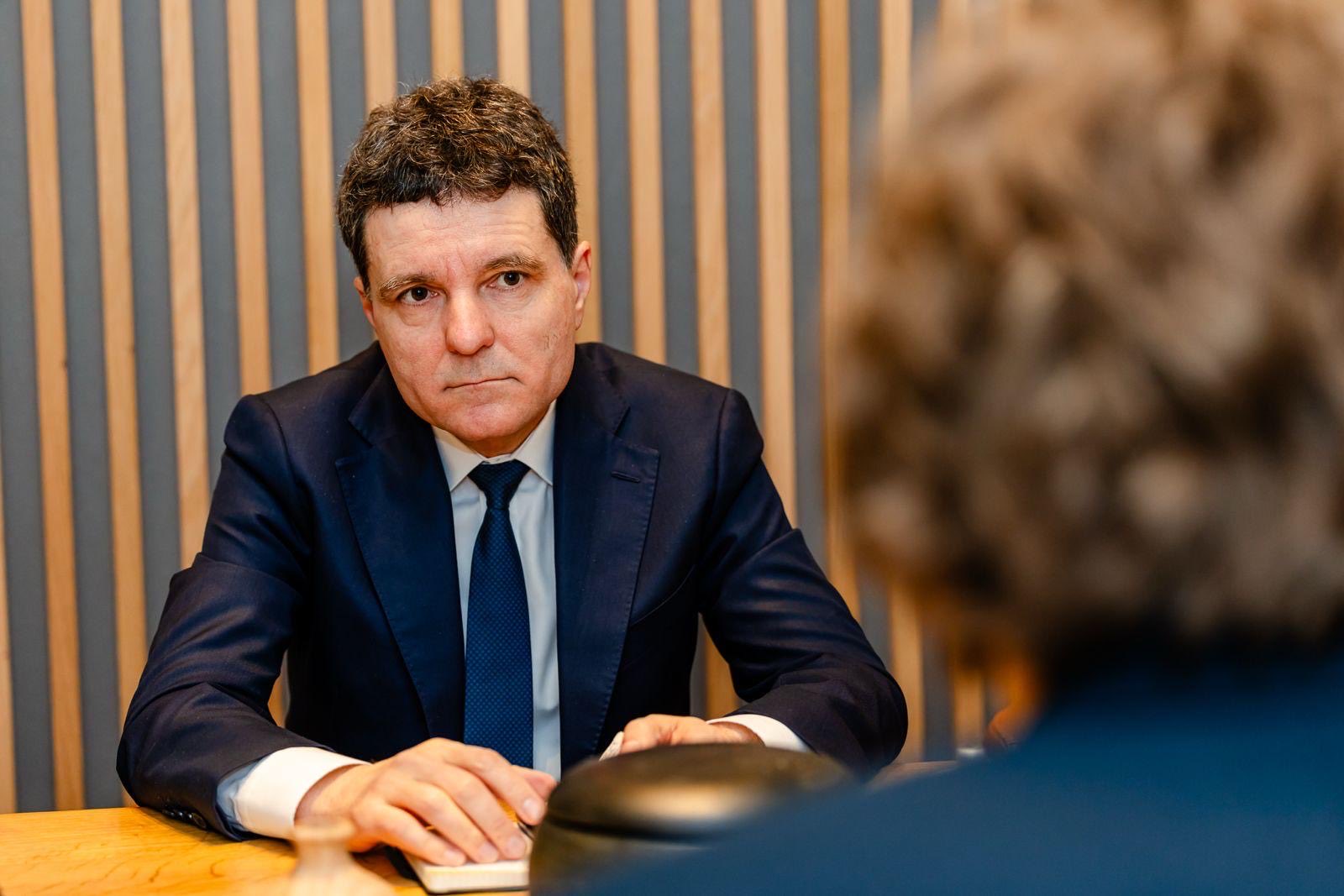 Președintele Klaus Iohannis a reiterat angajamentul ferm al României pentru reformarea companiilor de stat, subliniind că această direcție nu mai poate fi amânată