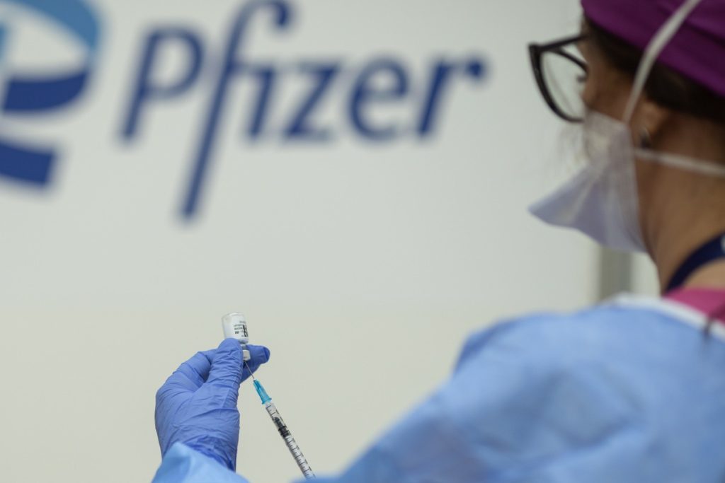 România, Polonia și Ungaria vs. Pfizer, pentru miliarde din vaccinuri COVID