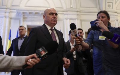 Premierul Ilie Bolojan a anunțat, marți seara, că Executivul intenționează să adopte în cursul zilei de miercuri, cel târziu joi, o Ordonanță de Urgență menită să gestioneze criza acută de pe piața carburanților