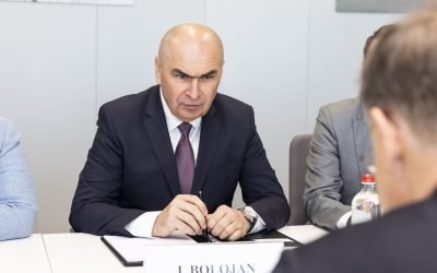 Premierul Ilie Bolojan a anunțat recent un plan ambițios pentru stabilizarea mediului de afaceri din România, anunțând că, începând cu anul 2025, impozitul pe cifra de afaceri va fi eliminat