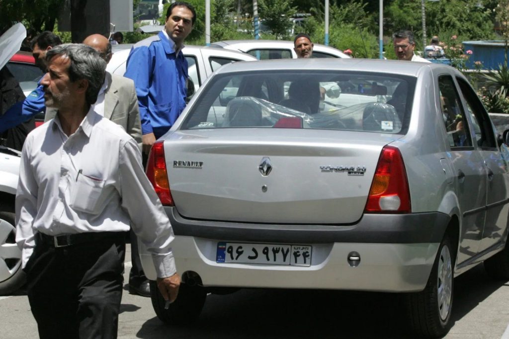 Relații de durată între România și Iran: de la fabricație la export, în urmă cu jumătate de secol În urmă cu jumătate de secol, România și Iranul aveau legături comerciale și industriale pe care astăzi, mulți le-ar putea considera surprinzătoare