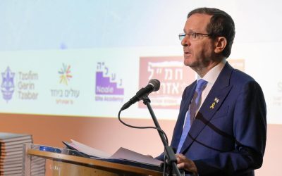 Donald Trump solicită instantaneu grațierea lui Benjamin Netanyahu de către președintele israelian Isaac Herzog Un ultim impuls din partea fostului președinte american Donald Trump adaugă o nouă dimensiune tensionată situației politice din Israel