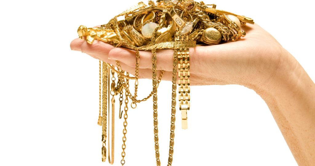 Cresterea prețului aurului și argintului pe piețele internaționale ar putea avea, în următoarele luni, efecte semnificative asupra sectorului bijuteriilor din România