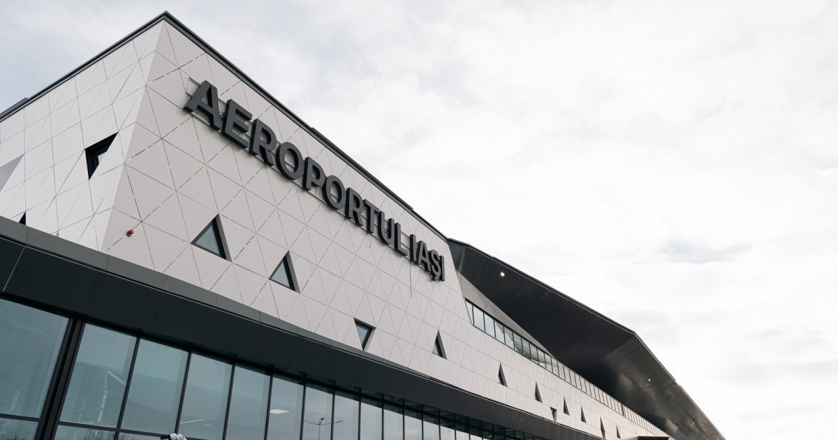 Aeroportul Internațional Iași operează în prezent cu două terminale deschise traficului de pasageri fără autorizație de securitate la incendiu, o situație care a ridicat îngrijorări din partea autorităților speciale de intervenție, în special ale Inspectoratului pentru Situații de Urgență (ISU) Iași