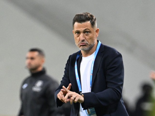 Doi milionari îi fac oferte lui Mirel Rădoi; Gigi Becali așteaptă decizia  
Număr de caractere: 70