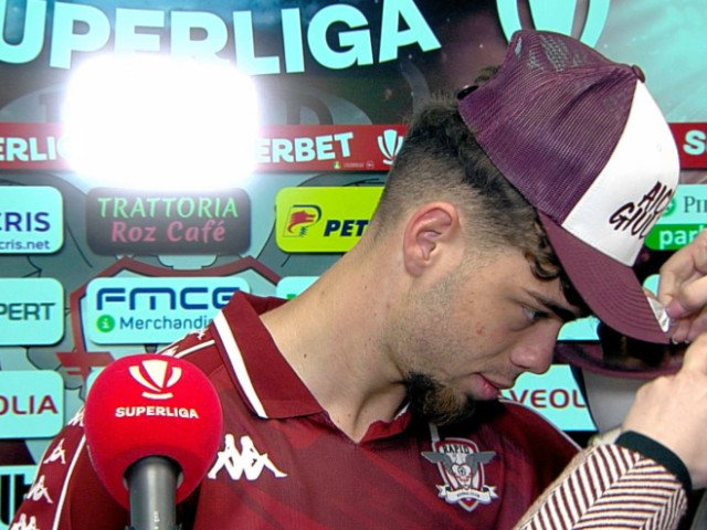 Andrei Borza, protagonista neașteptată a flash-interviului de după derby-ul câștigat de Rapid împotriva dinamoviștilor, a surprins prin naturalețea și spontaneitatea sa, devenind rapid una dintre figurile de interes ale zilei în fotbalul românesc