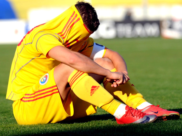 Dezastru în lumea fotbalului românesc: nume de legendă, odată titular la națională și recent implicat într-un transfer istoric, a părăsit terenul pentru o pauză de peste cinci luni, dar acum pare gata să revină în lumina reflectoarelor