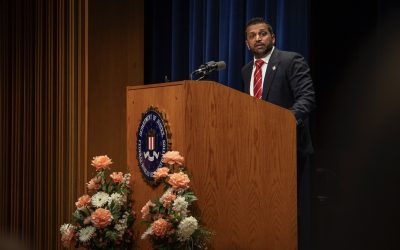 Hackeri cu legături cu Iranul au spart emailurile directorului FBI, anunță Departamentul de Justiție