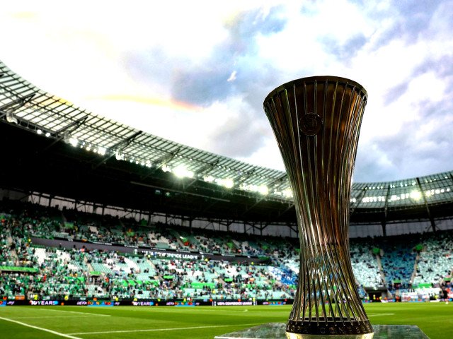 Într-o etapă crucială a optimilei de finală ale Conference League, rezultatele din ultimele meciuri au configurat o situație plină de surprize și emoții, în timp ce echipele își continuă cursa spre titlul continental