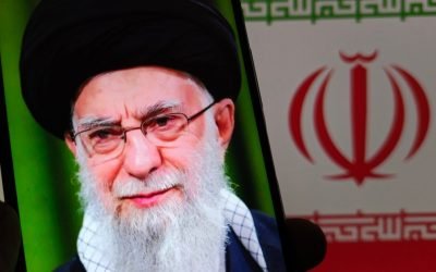 Hackerii au invadat o aplicație iraniană de rugăciuni și transmit mesaje anti-regim: „Ajutorul a sosit”