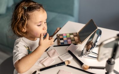 Machiajul la copii: păreri ale părinților și specialiștilor