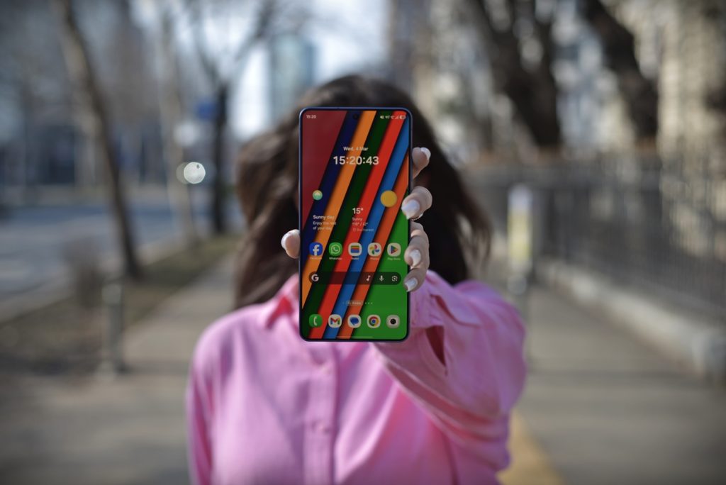 Samsung a lansat zilele trecute noul vârf de gamă Galaxy S26 Ultra, un dispozitiv care aduce o serie de inovații tehnologice, dar și un preț mai ridicat decât cel al predecesorului său
