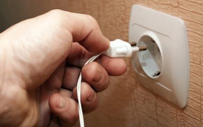 Furtunile electrice reprezintă o amenințare nevăzută, dar extrem de periculoasă pentru echipamentele electronice din case și apartamente