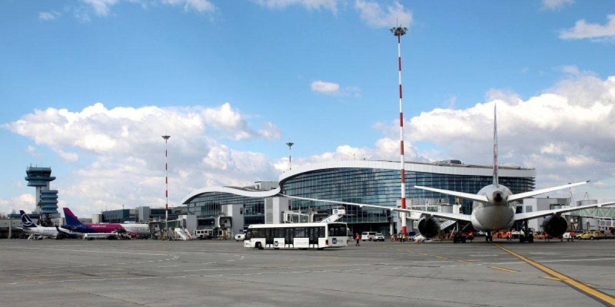 Zboruri anulate după atacul SUA și Israel în Iran, 1.500 români afectați