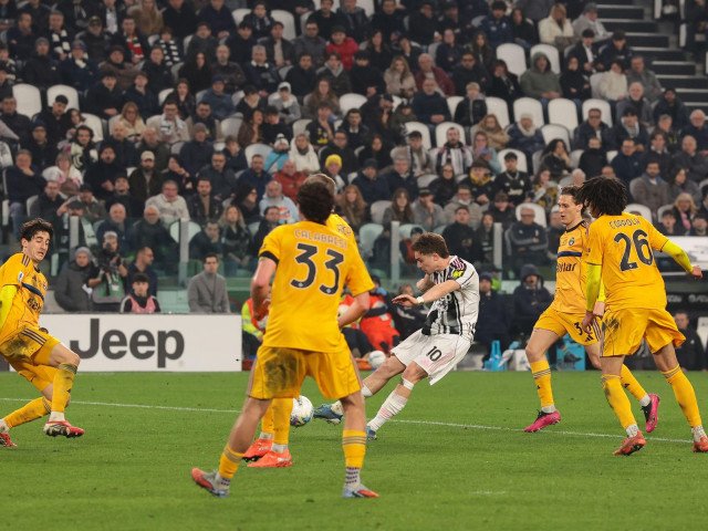 Juventus a demonstrat clar intenția de a reveni în lupta pentru titlul din Serie A, reușind o victorie categorică împotriva formației Pisa, scor 4-0, într-un meci disputat pe stadionul Juventus Stadium din Torino