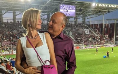 Diana Șucu, despre dezamăgirea trăită în urma unui jucător de la Rapid: “Arăta ca o focă!” Discuțiile despre performanțele echipelor din campionatul românesc captează adesea atenția suporterilor și a pasionaților de fotbal, dar uneori se ridică și întrebări despre modul în care critica sau așteptările sunt exprimate de către oamenii din spatele scenei