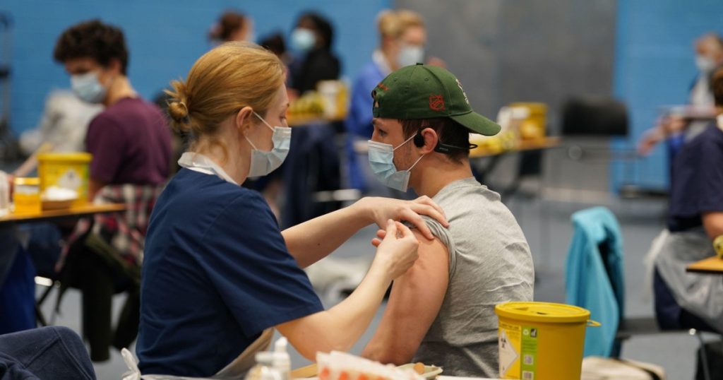 Un focar de meningită în Marea Britanie a provocat deja două decese și a contaminat zeci de oameni, accentuând preocupările legate de capacitatea Europei de a gestiona situații de urgență sanitare